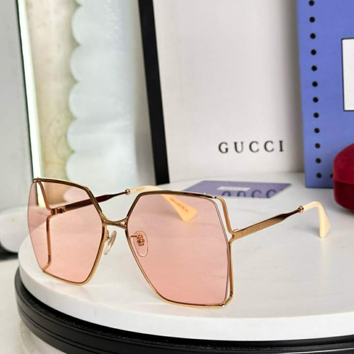 Picture of Gucci Sunglasses _SKUfw79398857fw